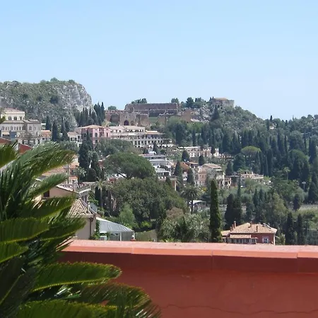 Сasa de vacaciones San Domenico Penthouse *